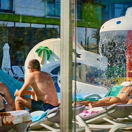 Nasty 24 Aparthotel Pool & Spa Mamaia Nord Năvodari Buitenkant foto