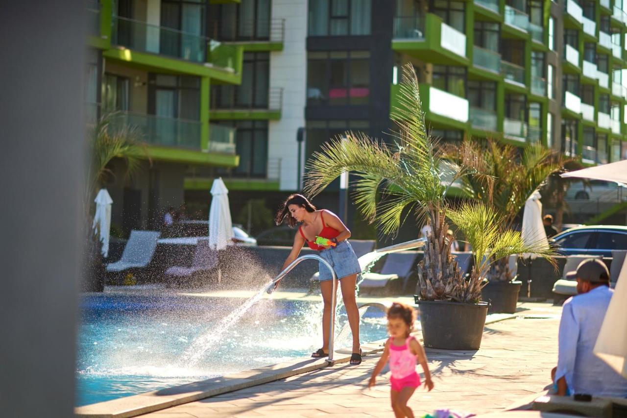 Nasty 24 Aparthotel Pool & Spa Mamaia Nord Năvodari Buitenkant foto